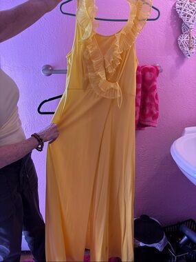 Vintage Yellow Ruffled V-Neck Women’s Dress